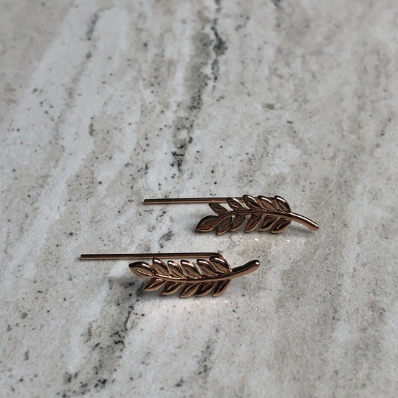 925 Sterling Silver Rose Gold Leaf Ear Pin - Picture 8 of 8